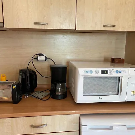 Spacious 1-bedroom On The 6th Floor 아파트 *